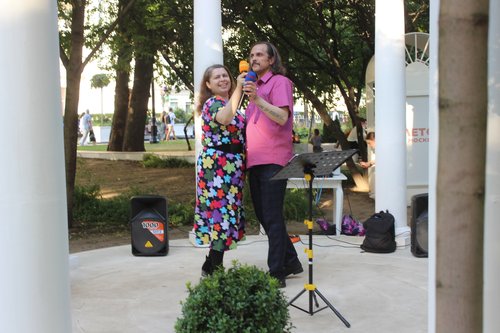 Концерты на уличных площадках