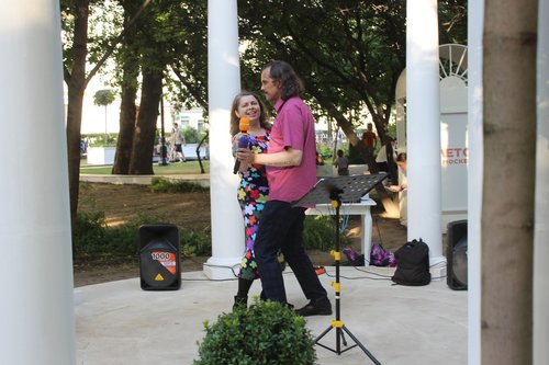 Концерты на уличных площадках